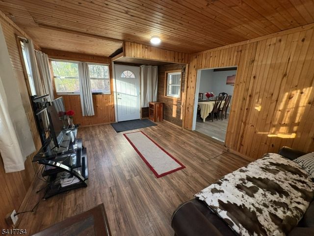 901 Chestnut Path, Stillwater Twp., NJ 07860