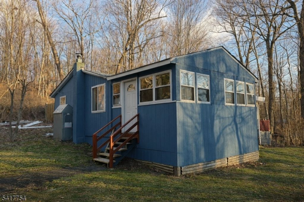 901 Chestnut Path, Stillwater Twp., NJ 07860