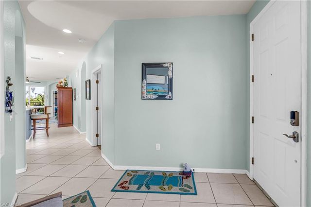 20061 Sanibel View CIR 101, Fort Myers, FL 33908