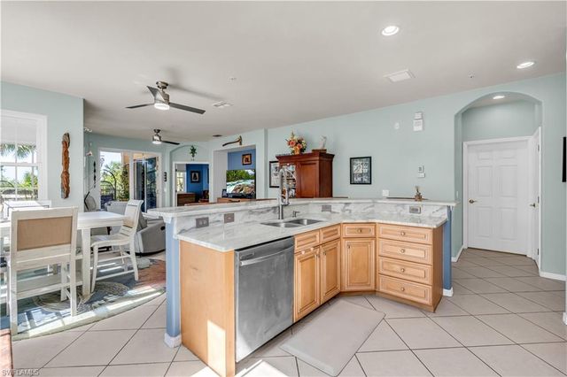 20061 Sanibel View CIR 101, Fort Myers, FL 33908