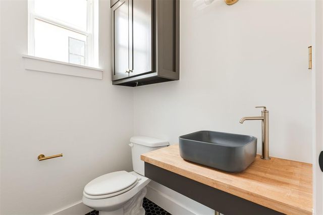 1005 N Kelham Avenue, Oklahoma City, OK 73117