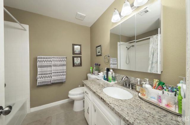 9017 Caymus Court, Bakersfield, CA 93312