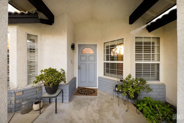 9017 Caymus Court, Bakersfield, CA 93312