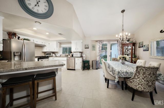 9017 Caymus Court, Bakersfield, CA 93312