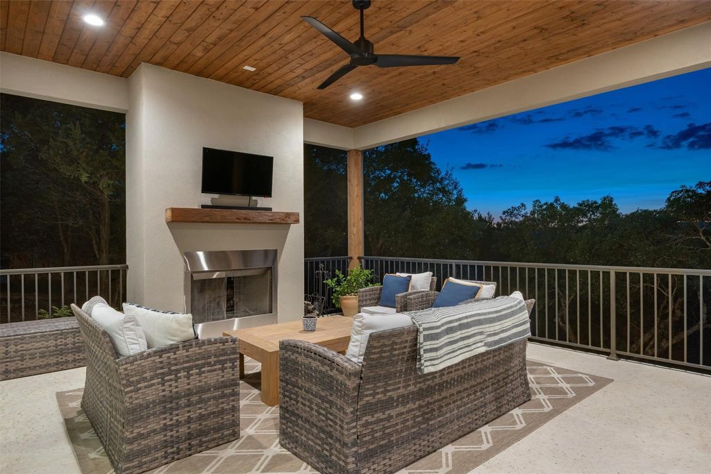 7308 ADMIRALS PARK DR, Jonestown, TX 78645