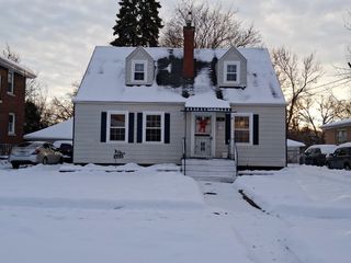 320 Streamside Drive, Harvey, IL 60426