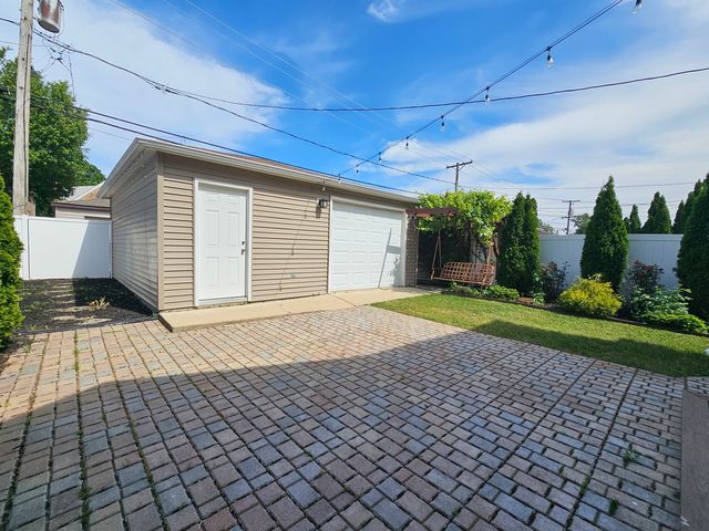 2937 N 74th Court, Elmwood Park, IL 60707