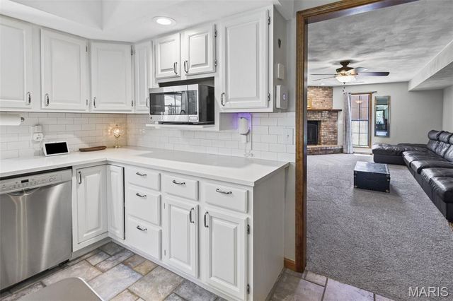 404 Hunters Glen, Belleville, IL 62220