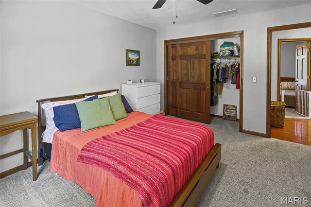 404 Hunters Glen, Belleville, IL 62220