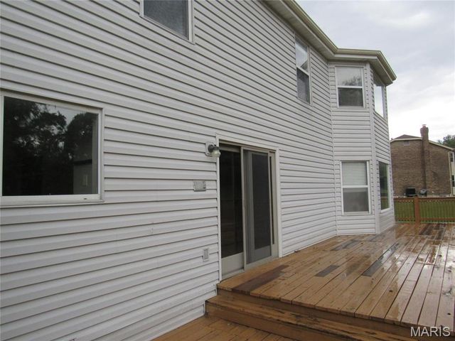 1164 English Saddle Road, Florissant, MO 63034