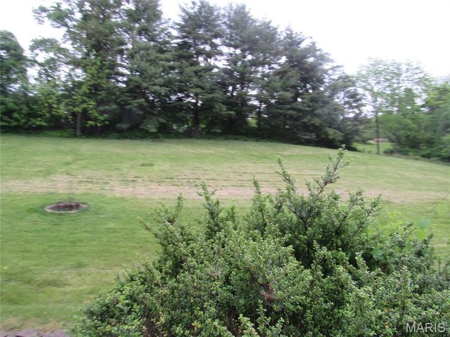 1164 English Saddle Road, Florissant, MO 63034