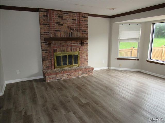 1164 English Saddle Road, Florissant, MO 63034