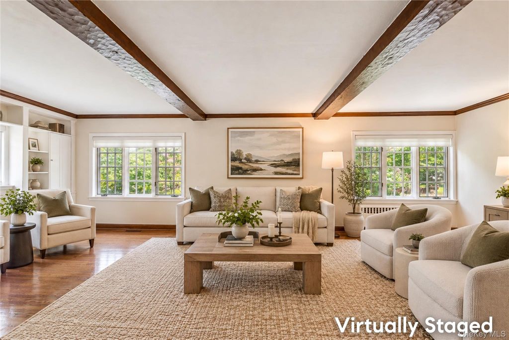 34 Wensley Drive, Great Neck, NY 11021 — photo 3