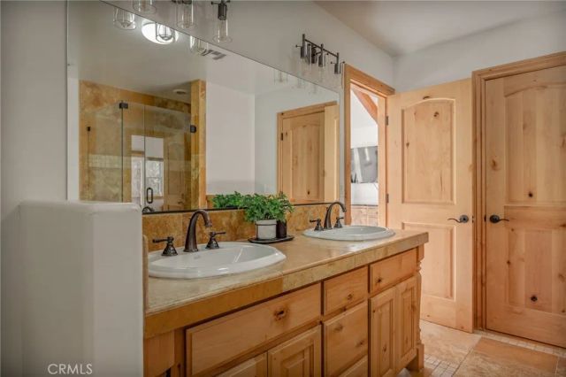 27539 W Shore, Lake Arrowhead, CA 92352
