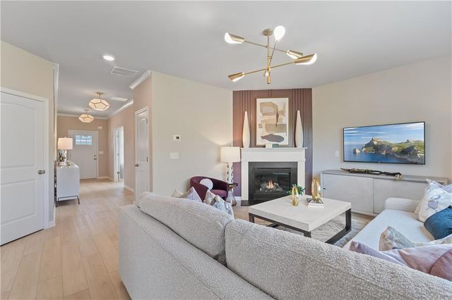 122 Crabbswood Drive, Mcdonough, GA 30253