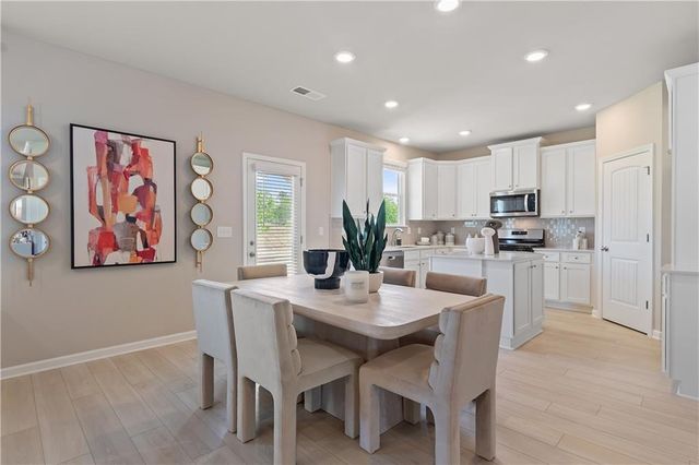 122 Crabbswood Drive, Mcdonough, GA 30253