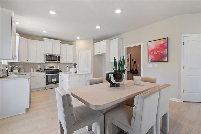 122 Crabbswood Drive, Mcdonough, GA 30253