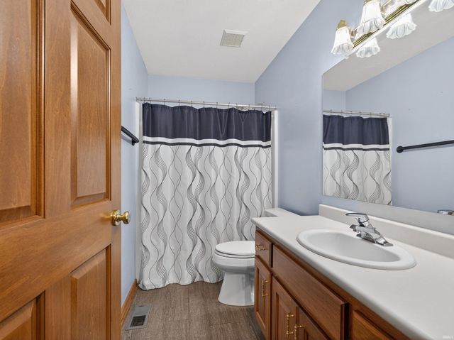 3588 Westport Drive, New Haven, IN 46774