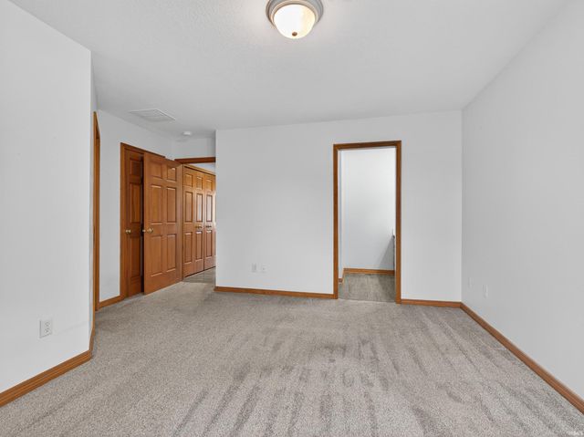 3588 Westport Drive, New Haven, IN 46774