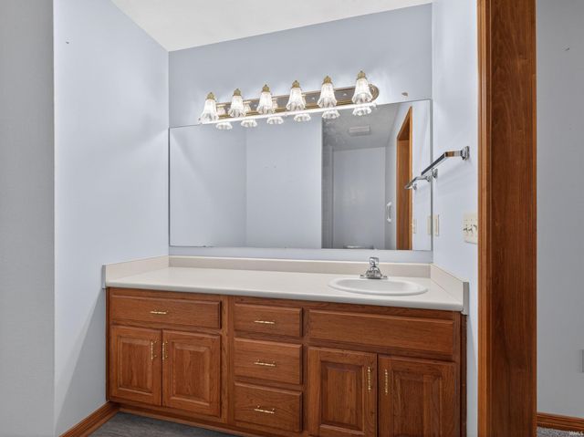 3588 Westport Drive, New Haven, IN 46774