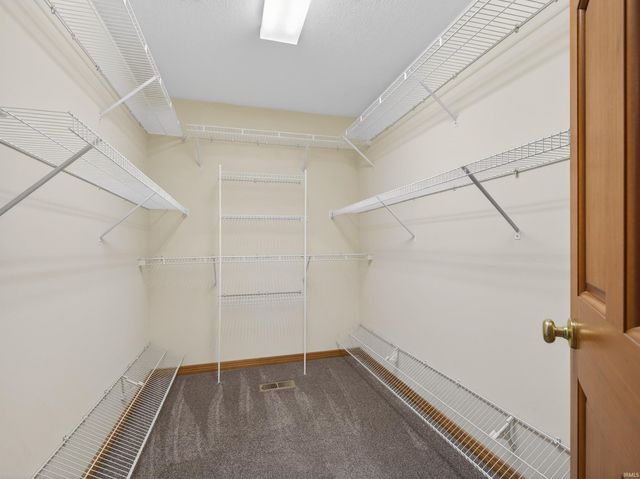 3588 Westport Drive, New Haven, IN 46774