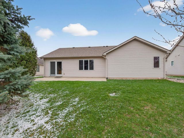 3588 Westport Drive, New Haven, IN 46774