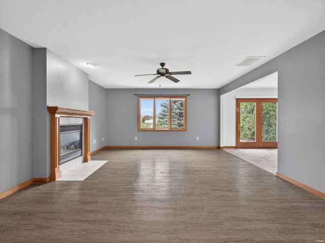 3588 Westport Drive, New Haven, IN 46774