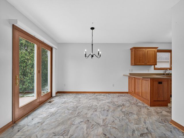 3588 Westport Drive, New Haven, IN 46774