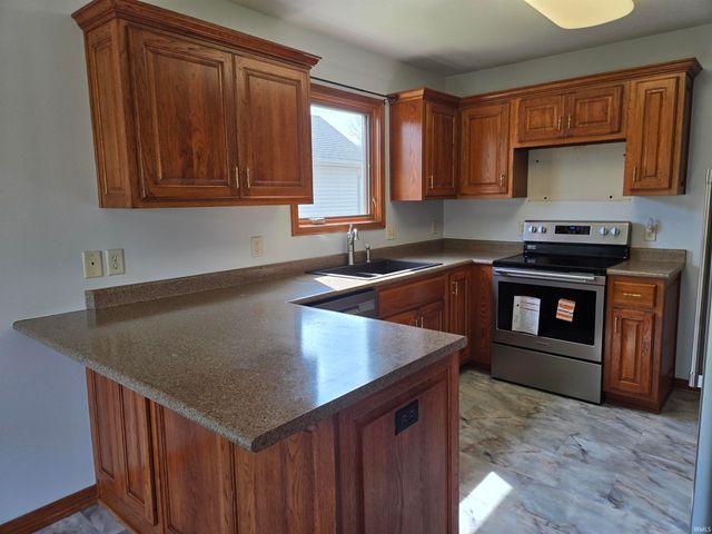 3588 Westport Drive, New Haven, IN 46774