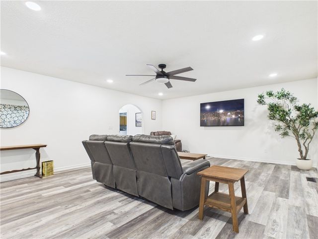 1302 W Rogers Avenue, Harrison, AR 72601