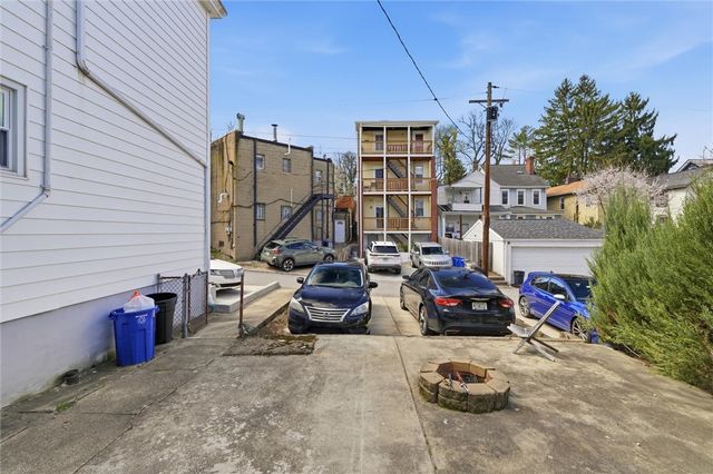 338 Hastings St, Point Breeze, PA 15206
