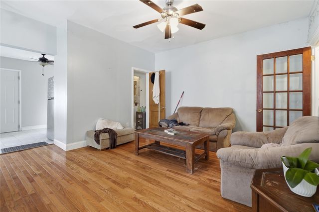 338 Hastings St, Point Breeze, PA 15206