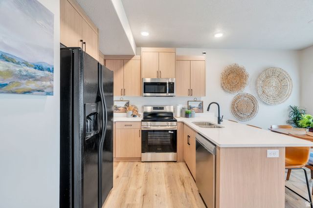 7204 W LARA LEIGH LN, Magna, UT 84044