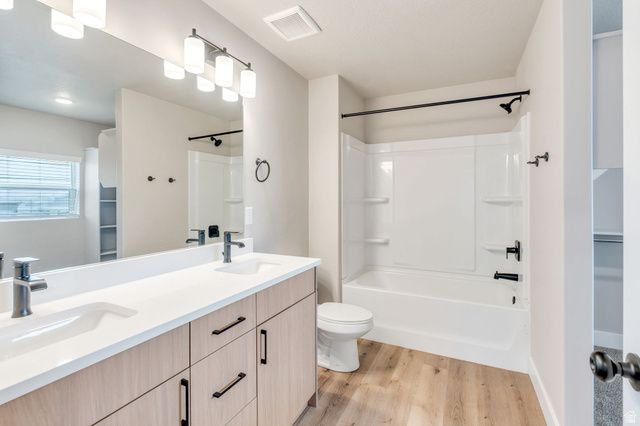 7204 W LARA LEIGH LN, Magna, UT 84044