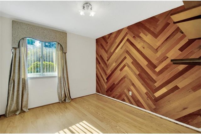 22118 Meadowhill Drive, Spring, TX 77389