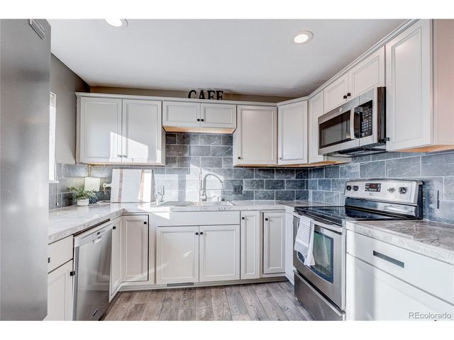 3323 N Colorado Ave, Loveland, CO 80538