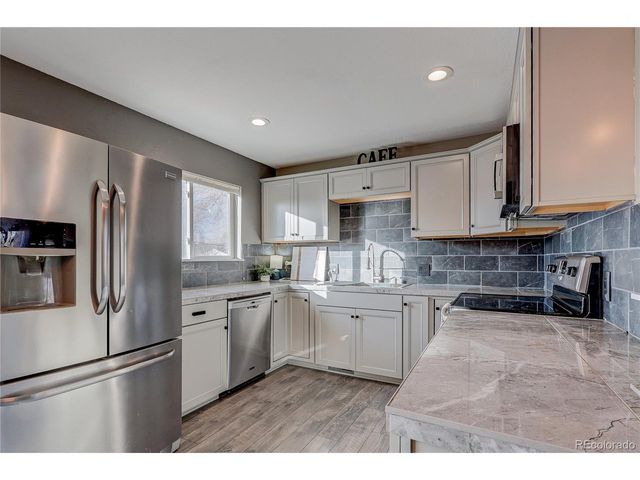 3323 N Colorado Ave, Loveland, CO 80538