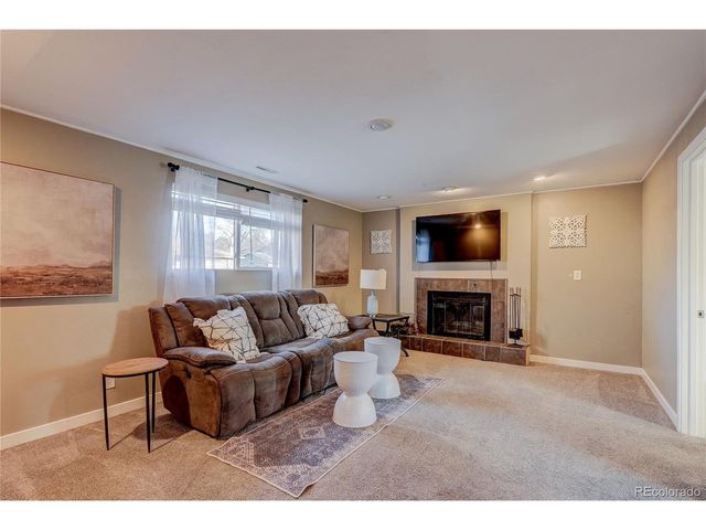 3323 N Colorado Ave, Loveland, CO 80538