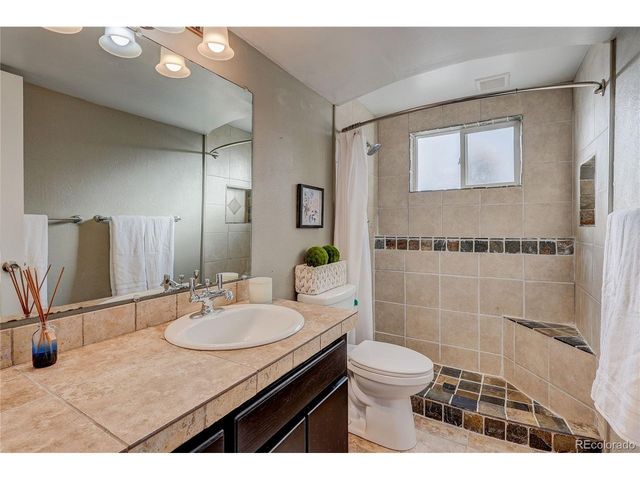 3323 N Colorado Ave, Loveland, CO 80538