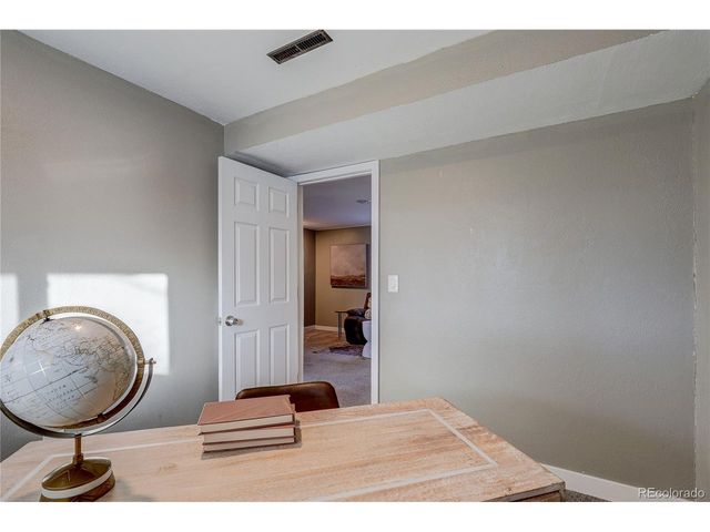 3323 N Colorado Ave, Loveland, CO 80538