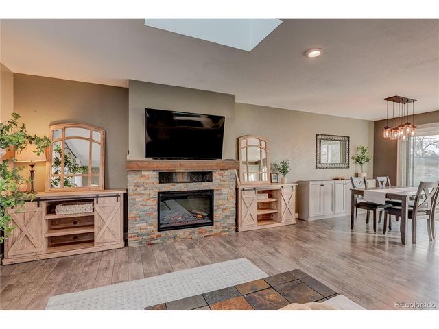 3323 N Colorado Ave, Loveland, CO 80538