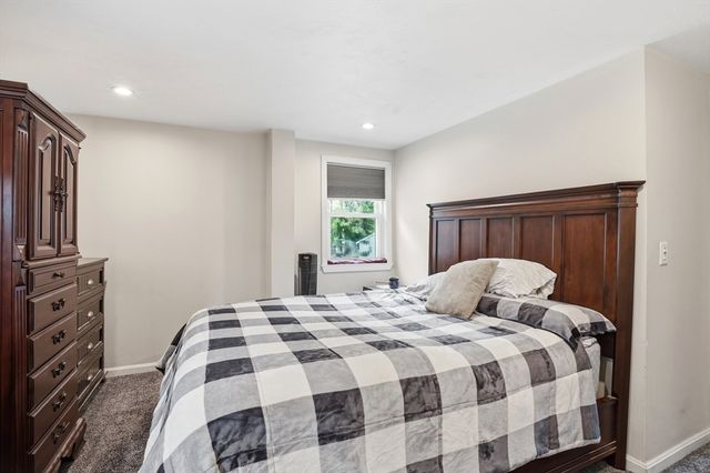 2 Great Wind Dr, Plymouth, MA 02360