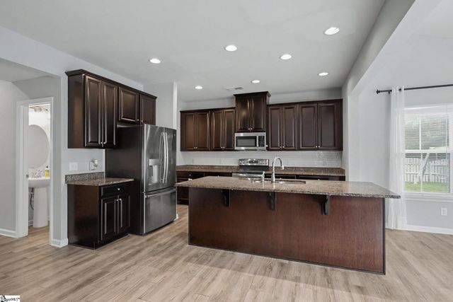425 Sandusky Lane, Simpsonville, SC 29680