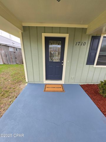 1710 Illinois Avenue, Lynn Haven, FL 32444