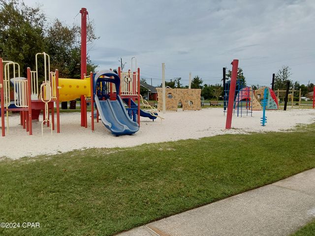 1710 Illinois Avenue, Lynn Haven, FL 32444