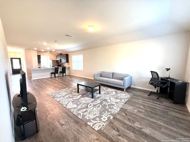 807 Blue Landing, San Antonio, TX 78221