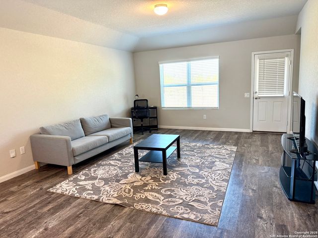 807 Blue Landing, San Antonio, TX 78221
