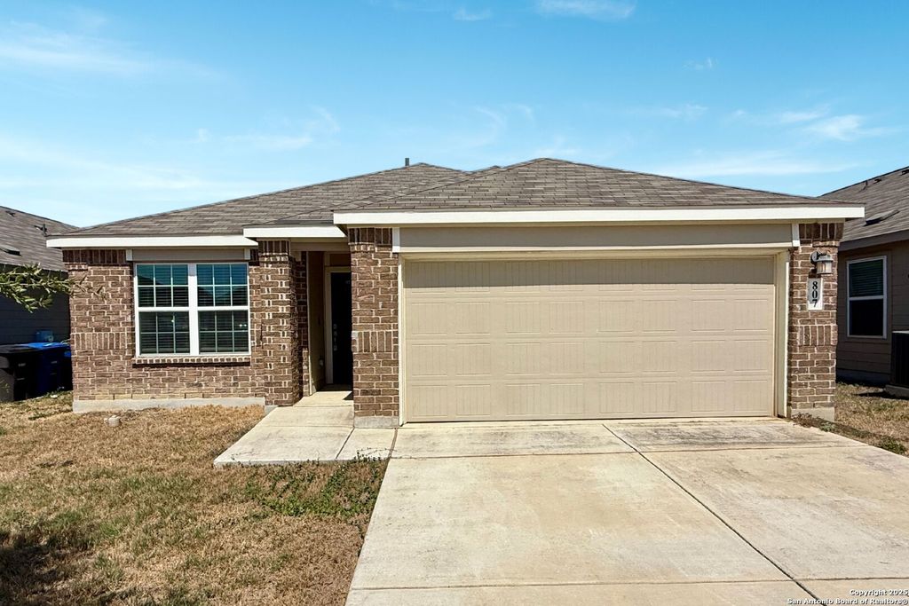 807 Blue Landing, San Antonio, TX 78221