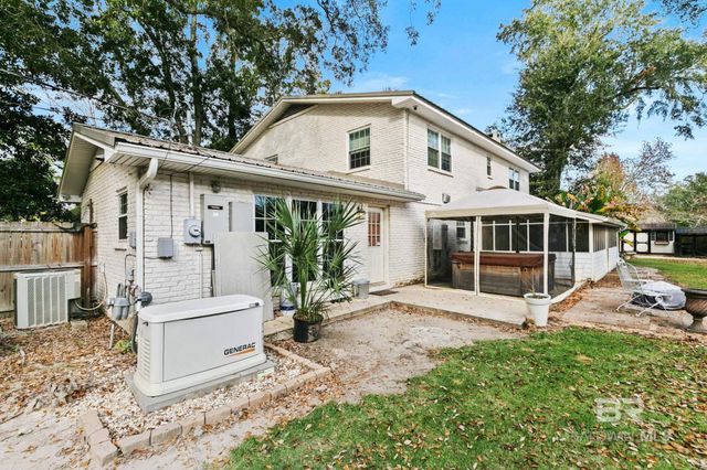 219 W Rosetta Avenue, Foley, AL 36535