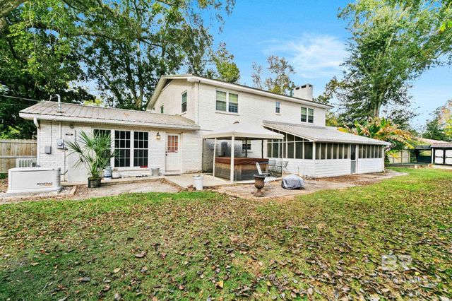 219 W Rosetta Avenue, Foley, AL 36535